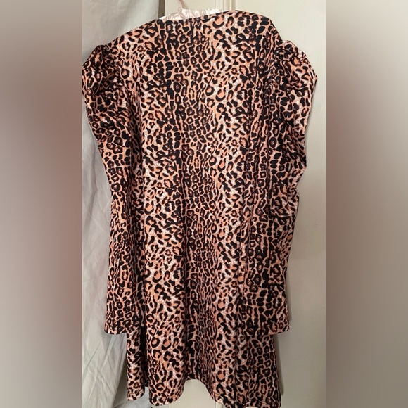 OXL Leopard Ruffled Sleeves Jacket - Picture 5 of 7